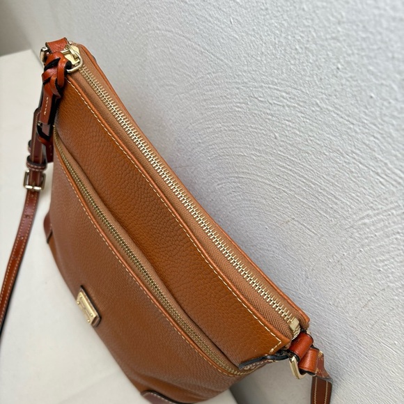 Dooney & Bourke Pebbled Leather Cognac Camel Tan Brown Crossbody Bag Purse - Picture 9 of 16